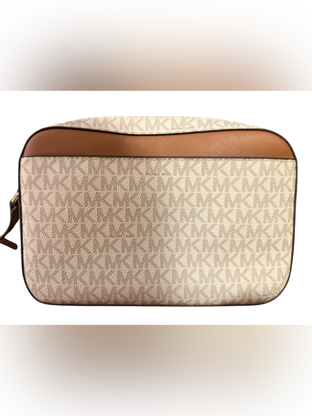 Michael Kors Large Vanilla and Acorn Logo JetSet Shoulder Bag with Gold Chain - Picture 4 of 7